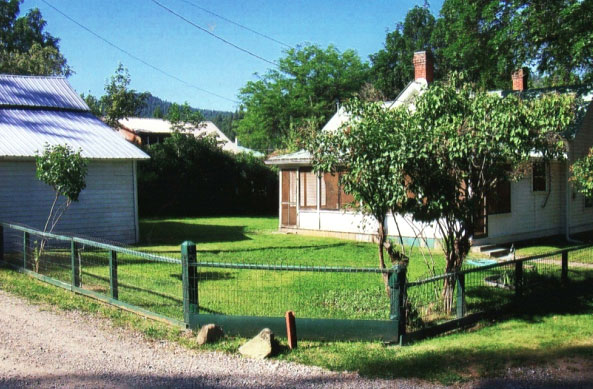 J.W. and Elizabeth Slagle House and shed, Republic